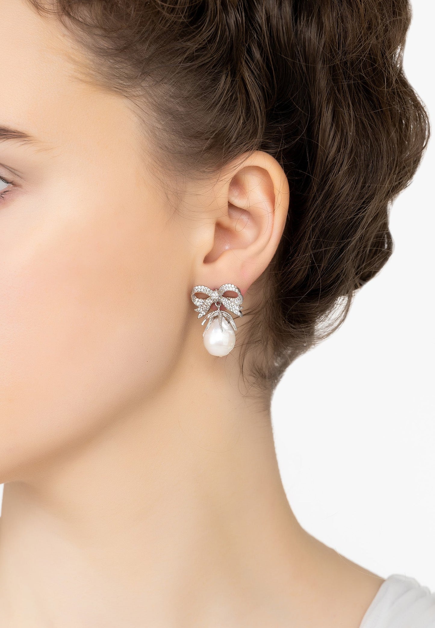 Baroque pearl drop earrings with bows