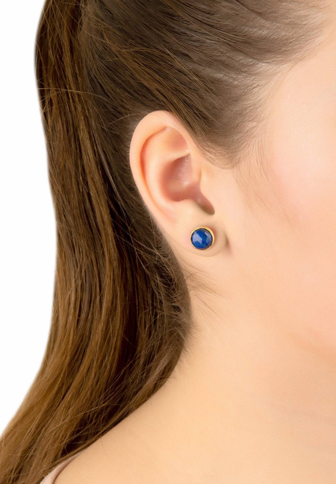 Medium circle gemstone earrings in lapis lazuli
