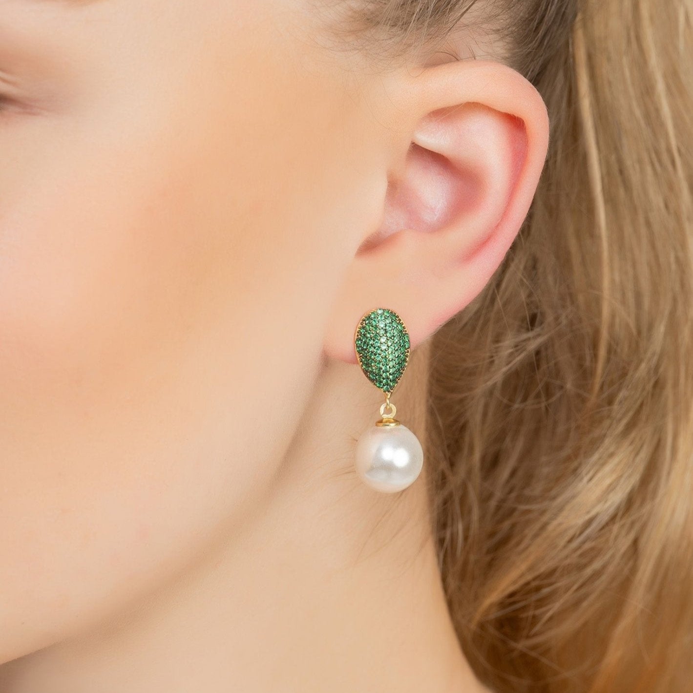 Pearl Classic Drop Earrings in Emerald Green Gold - Accessory101