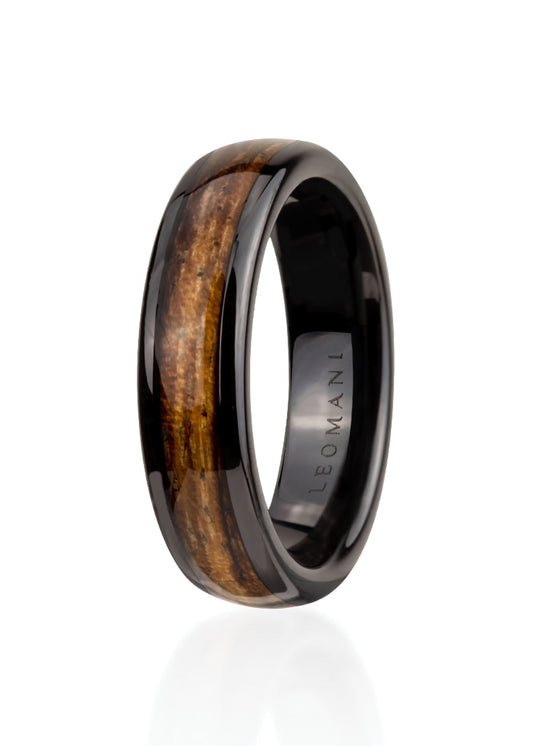 Kahoy Ring in Black Ceramic